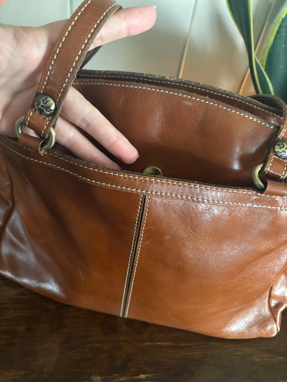 Patricia Nash Poppy Top Zip Tote shoulder bag. - Picture 7 of 9